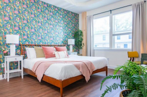 The Botanical Suite Newly Built Upscale Central